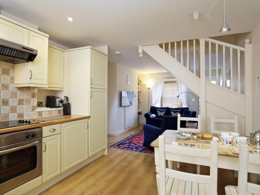 7 Charles Street Vila Dartmouth Exterior foto